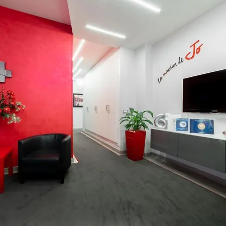 La Maison De Jo Oda ve Kahvaltı 4*